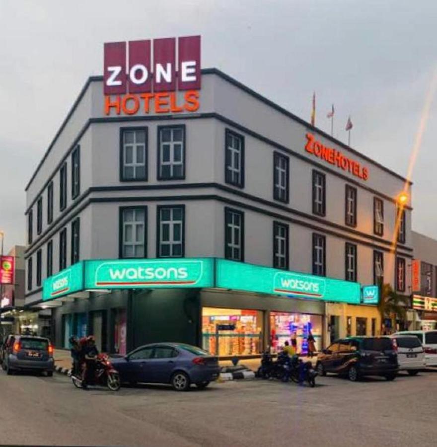 Zone Hotels, Telok Panglima Garang Teluk Panglima Garang Exterior foto